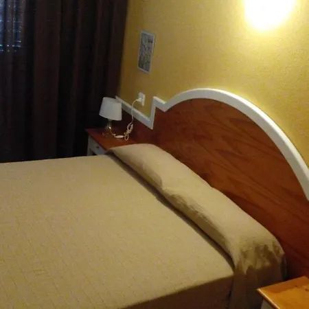 Precioso De Dos Hab. En Calan Bosch Ciutadella (Menorca)