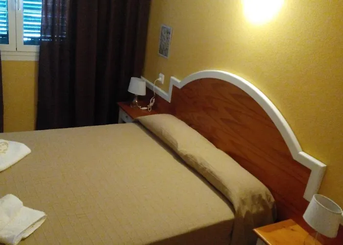 Precioso De Dos Hab. En Calan Bosch Ciutadella (Menorca)